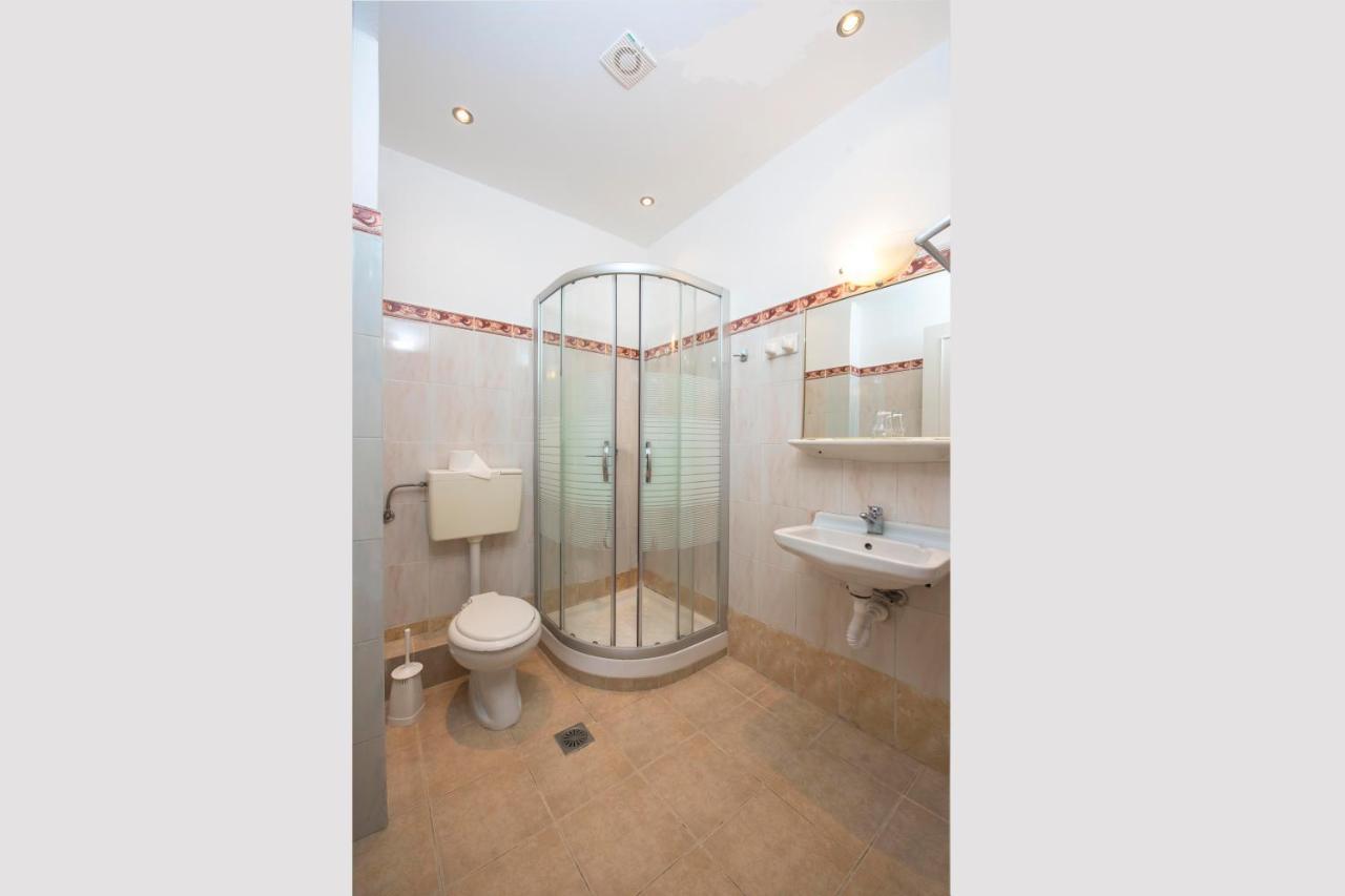 Aparthotel Mouse Island Perama (Corfu)