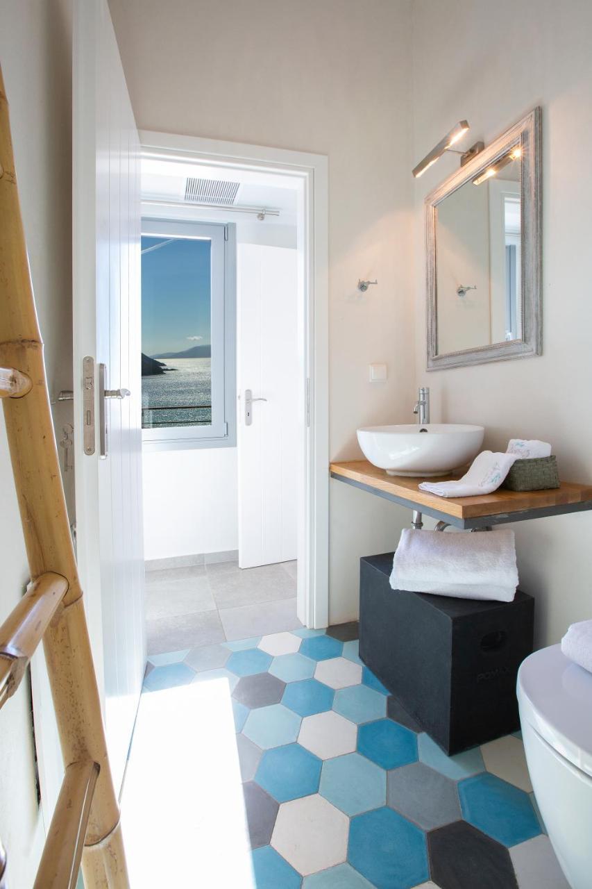 Anemos Luxury Villa