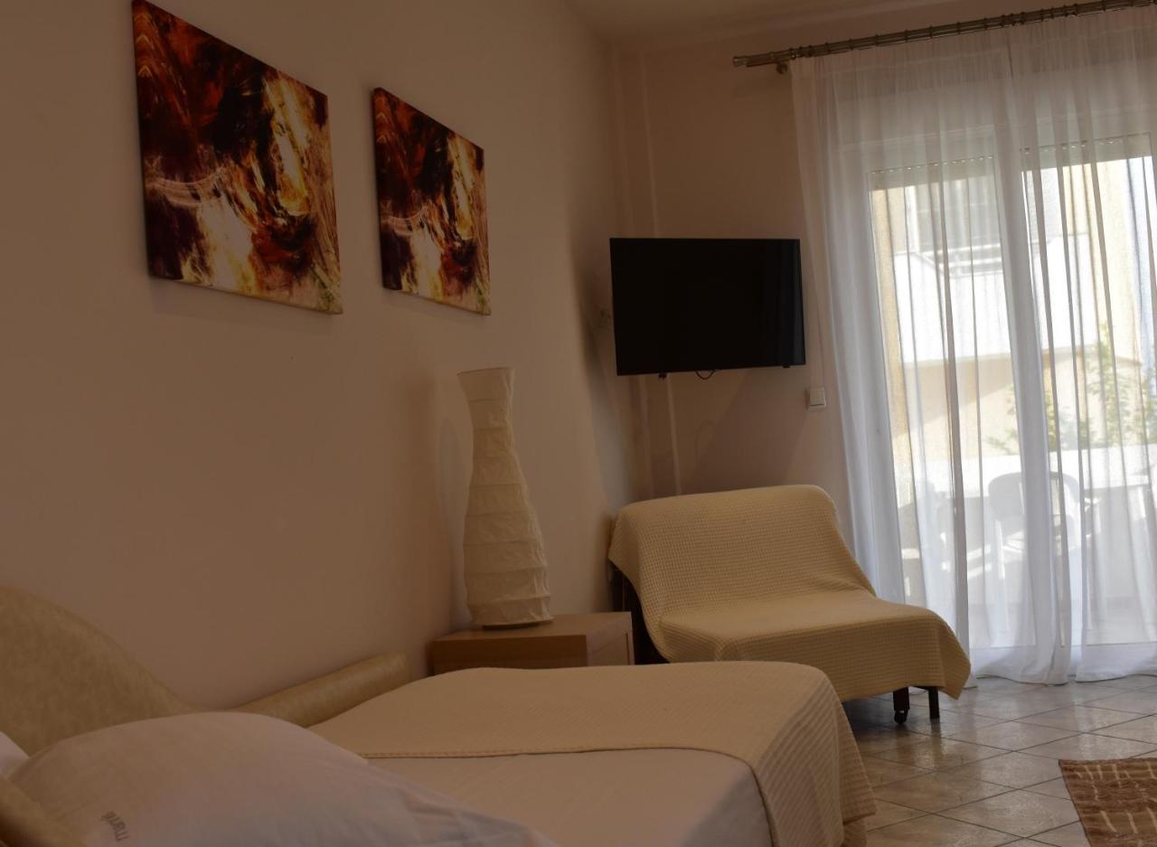 Marinis Boutique Hotel *