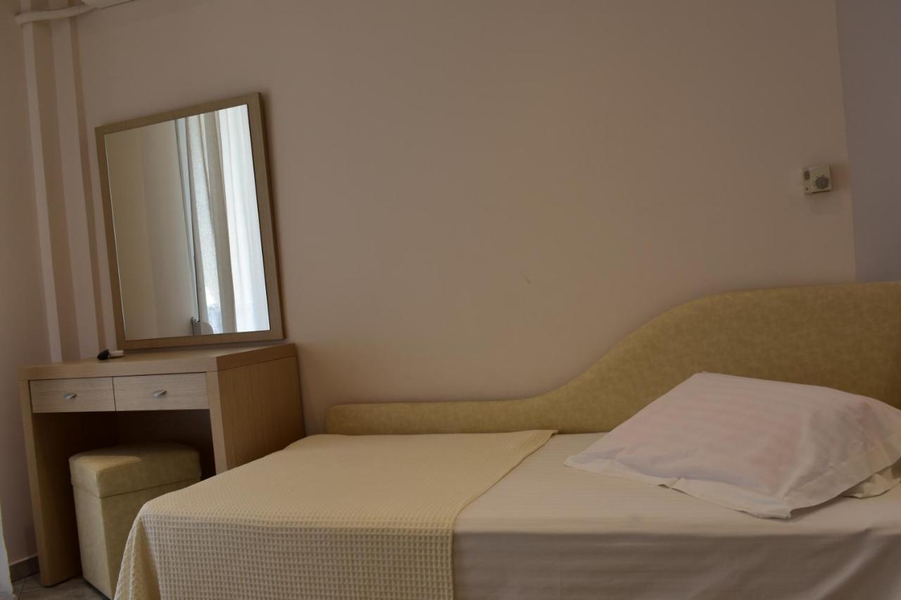 Hotel Marinis Boutique *
