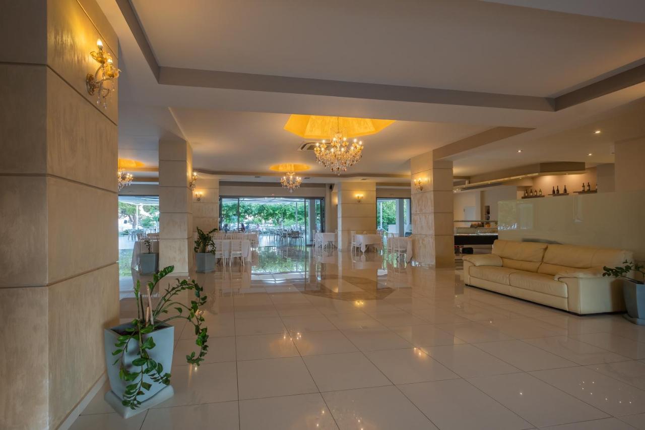 Hotel Buka Sandy 4*
