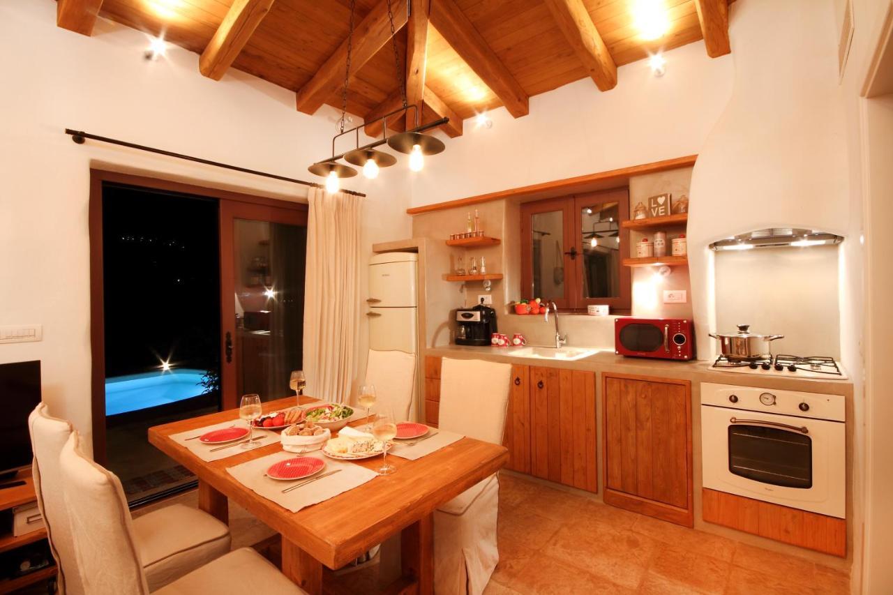 Villa Amapola Boutique Villas With Sea Access - Phos