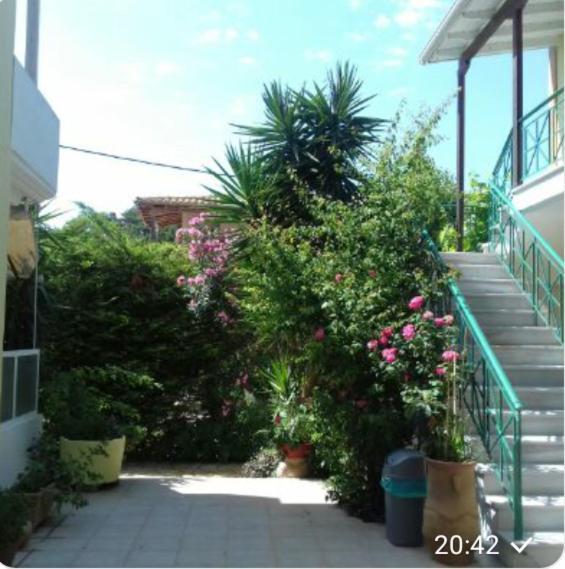 Lenia Aparthotel 2*