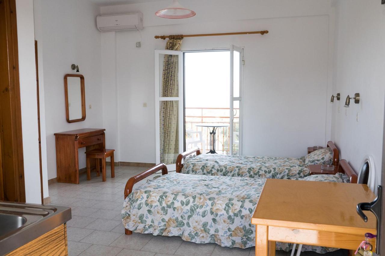 Mejanis Hotel Kavos