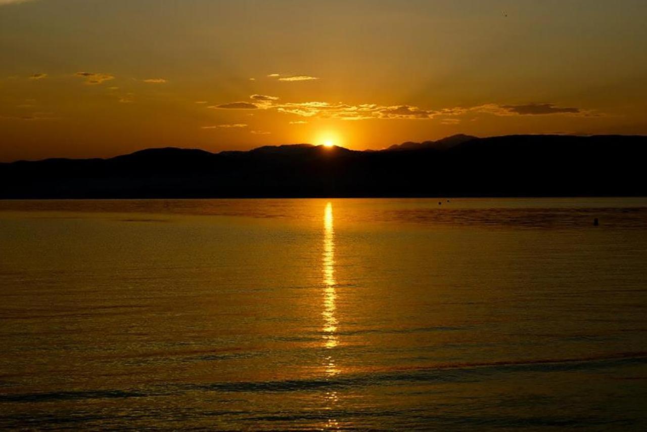 Mejanis Hotel Kavos