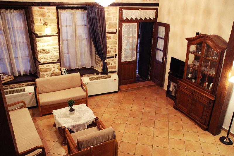 Aristotelis Traditional *