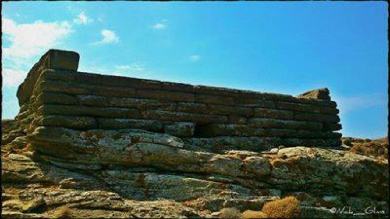 Spitaki Serifos Country house