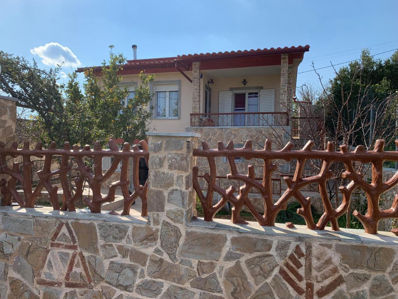 Peaceful House Near Airport Pikermion