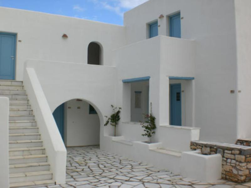 Captains Rock 3* Chrisi Akti (Paros)