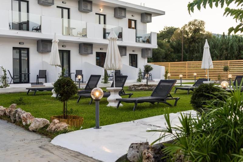 48 By Zante Plaza Apartment *