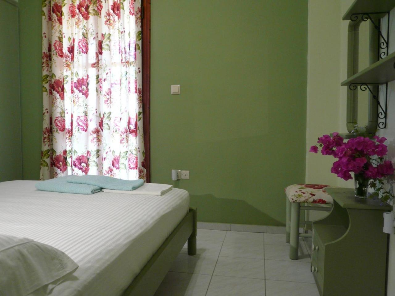 Aparthotel Ifigenia's *