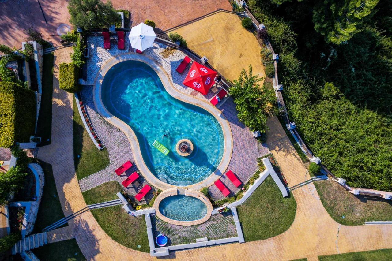 Akritas Ef Zin & Villa Paliouri