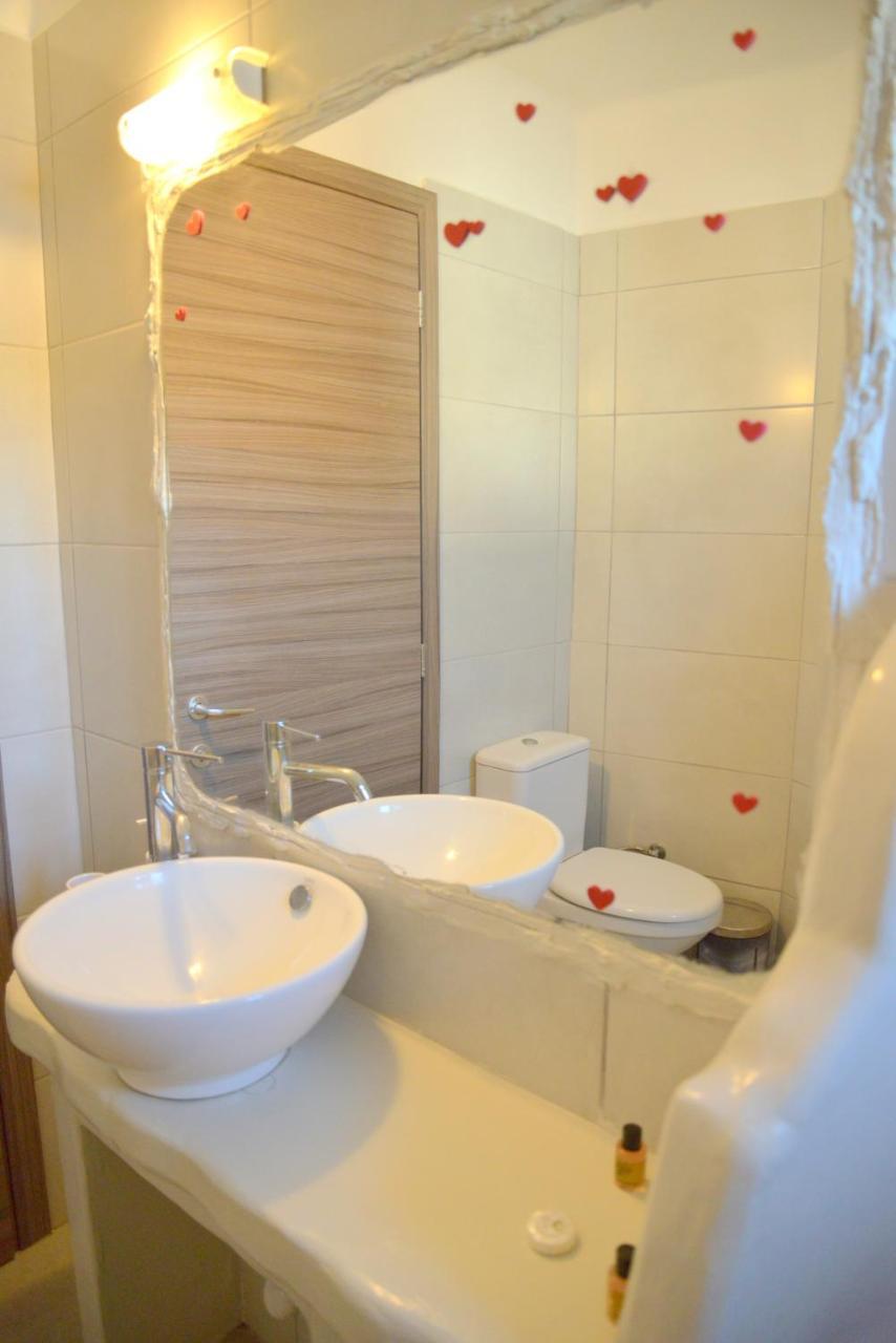 Xrissi Ammos Guest house Agia Kiriaki Beach (Milos)