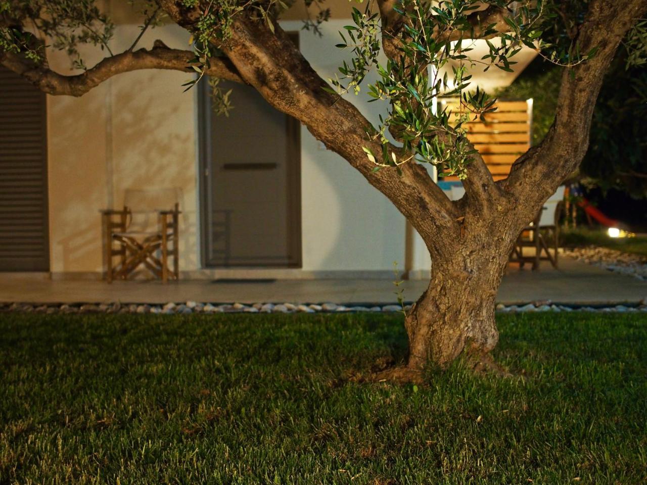 Lena Mare Aparthotel Chrani