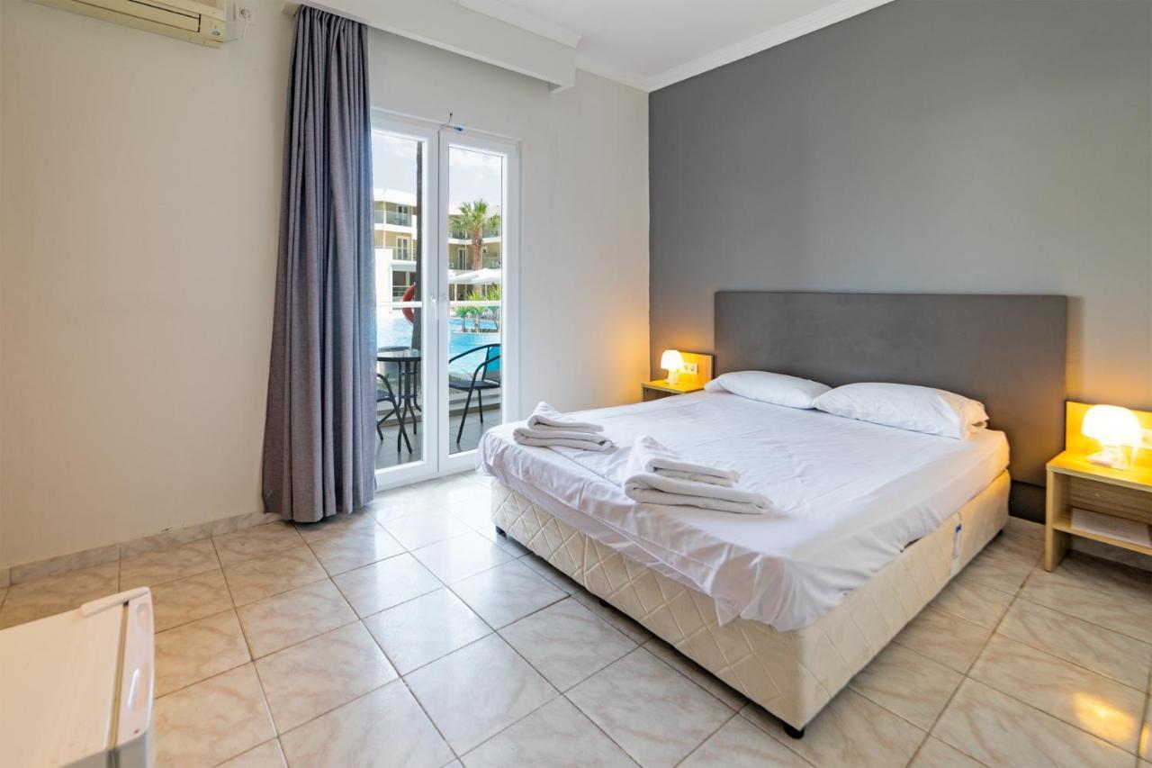 Hotel White Olive Premium Cameo 4*