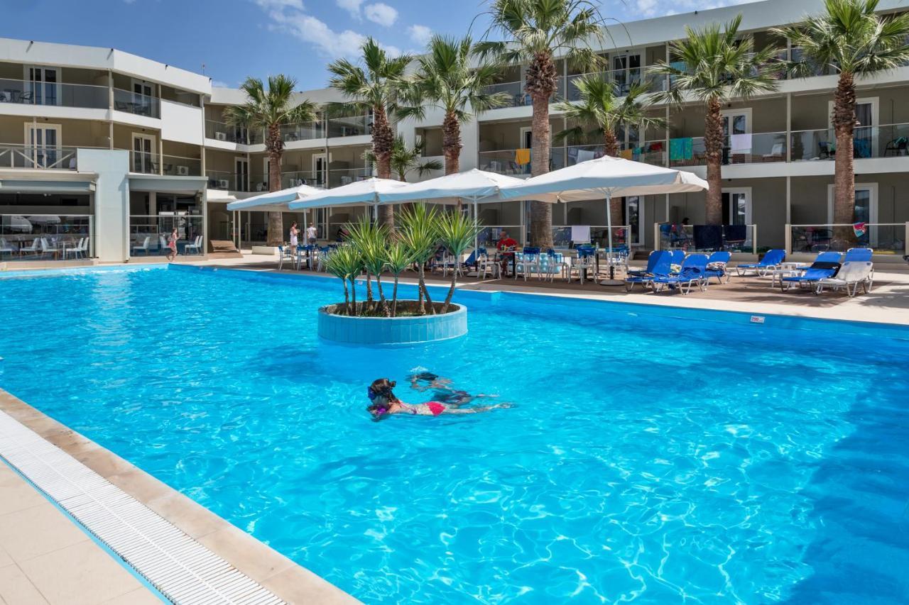 Hotel White Olive Premium Cameo 4*