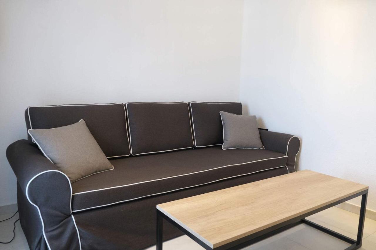 Theano Homestay *