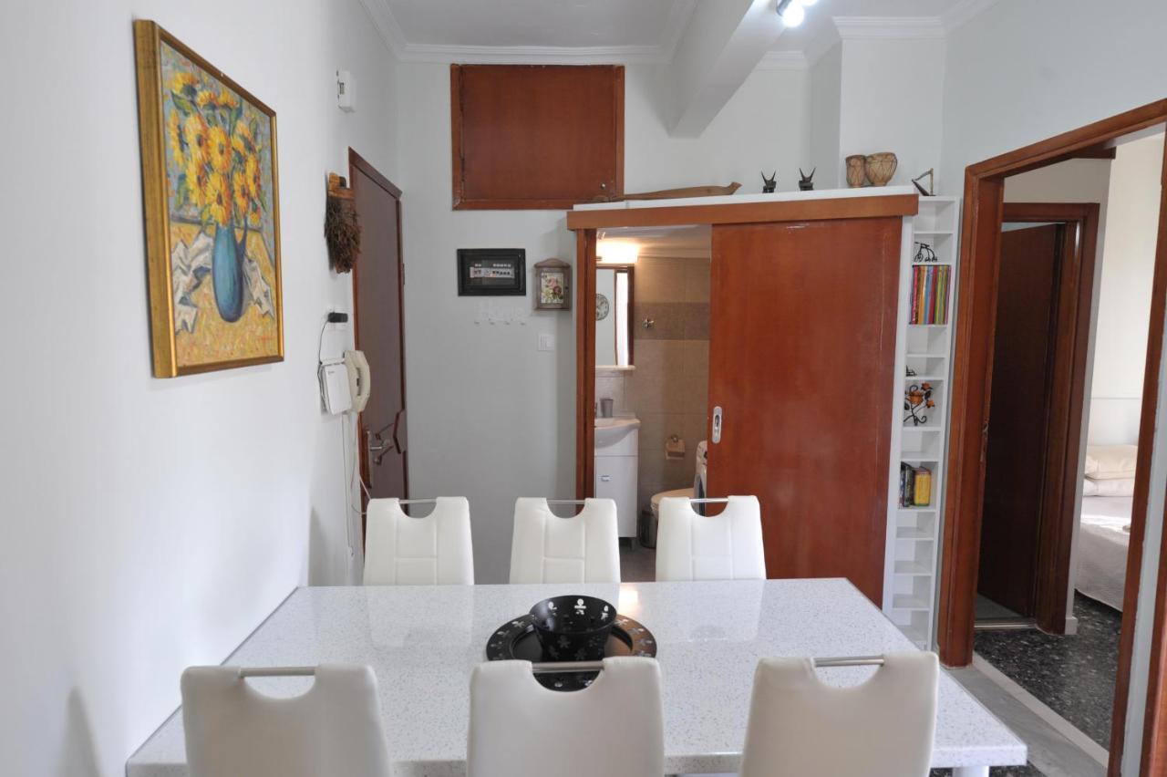 Themis 40 Steps From Apartment Paralia Dionysiou