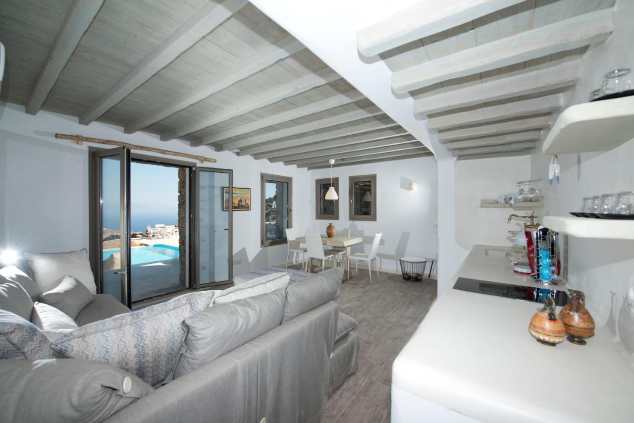 Luxury Athena In Georgia - Breathtaking Sea View And Pool Front Apartment