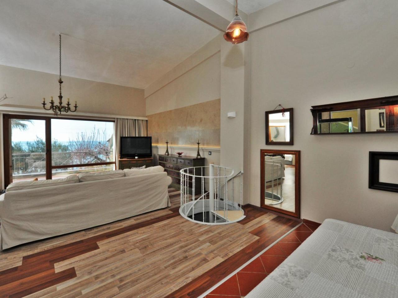 Lancaster Mansion By Travelpro Services Halkidiki