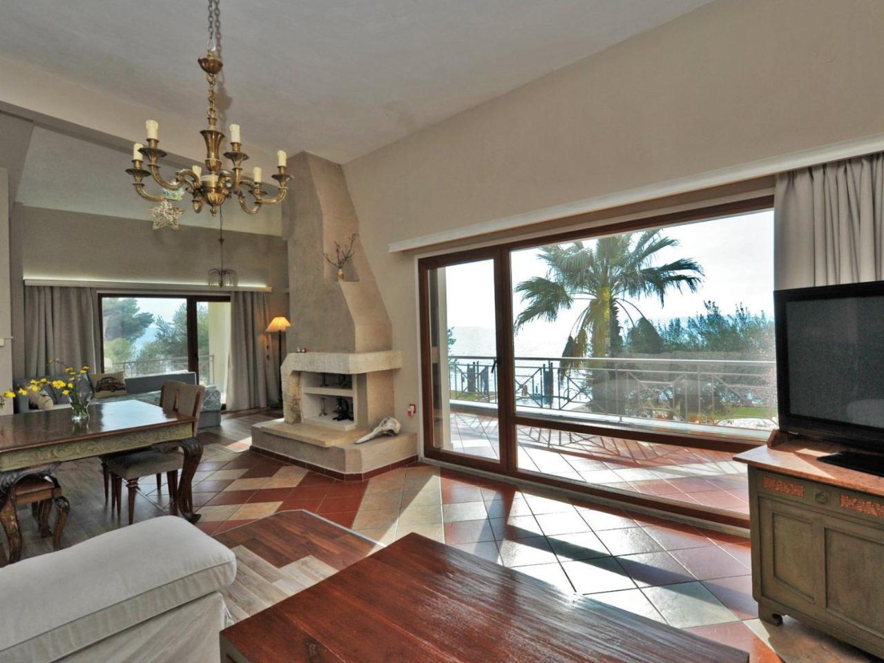 Lancaster Mansion By Travelpro Services Halkidiki Villa Fourka