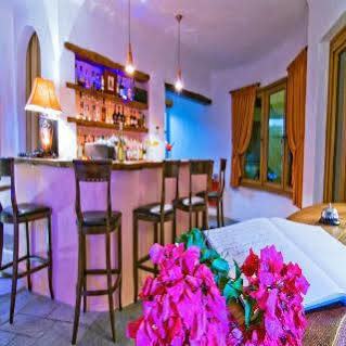 Alkifron Aparthotel