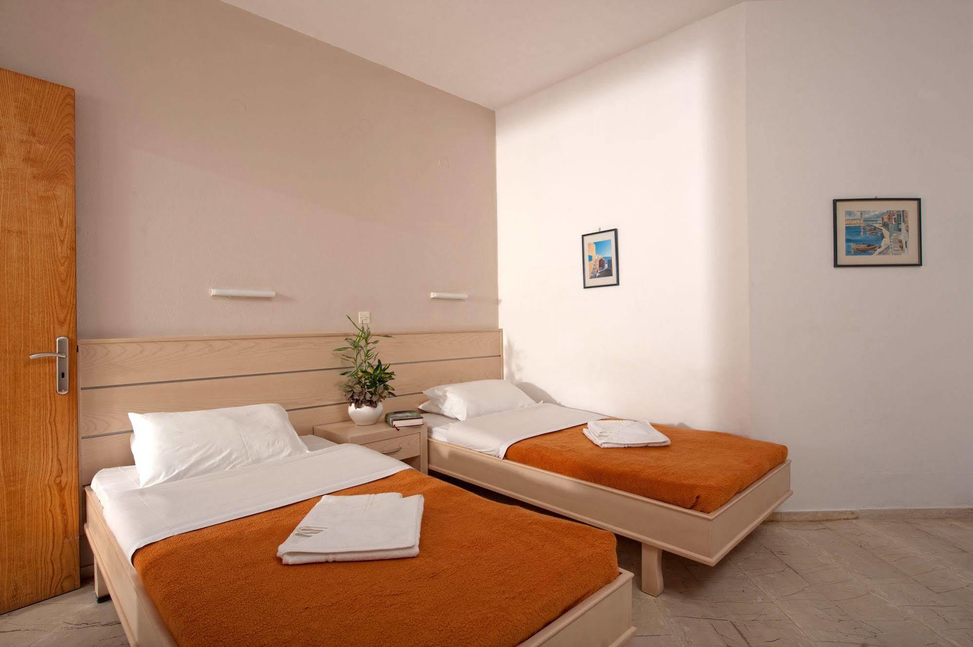 Melissa Apartments, & 3*