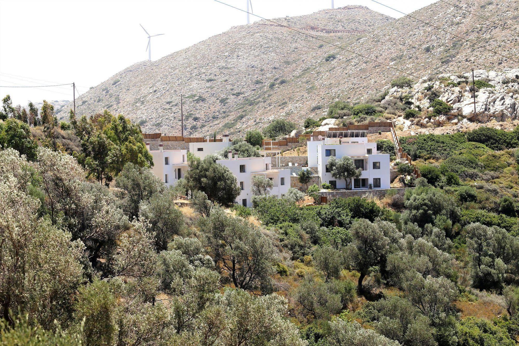 - Mourtzanakis