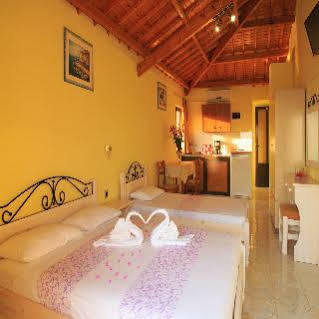 Apartment Stroubis I Megas Limnionas
