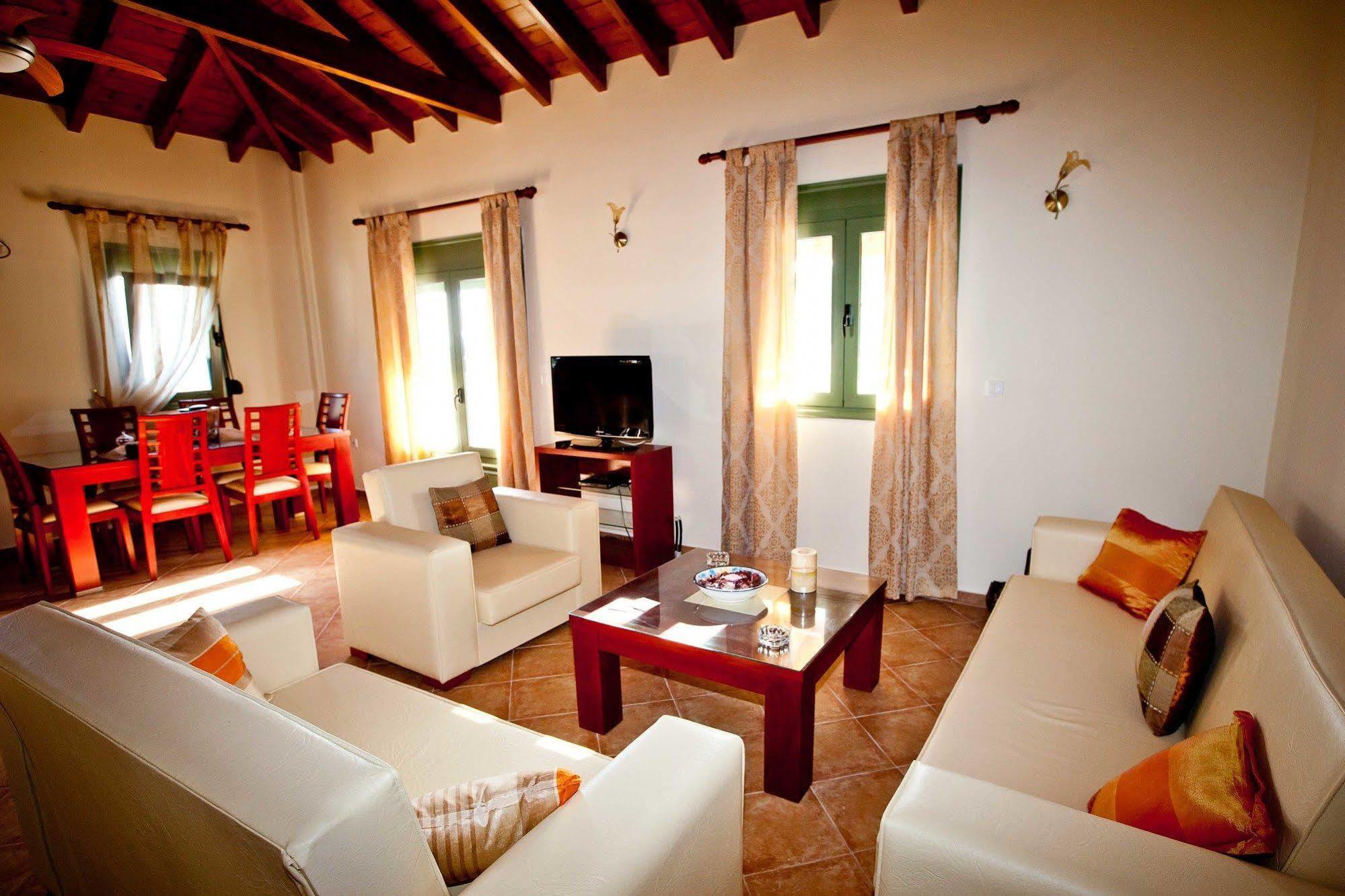 Aselinos Holiday home *