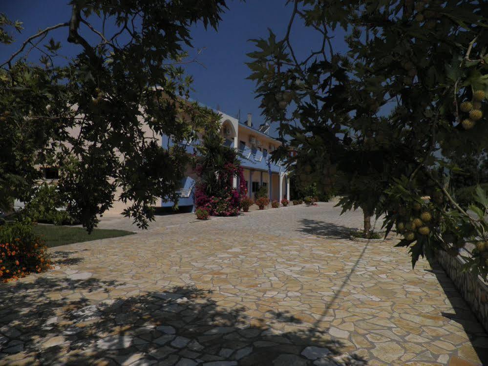 Golden Beach 3*