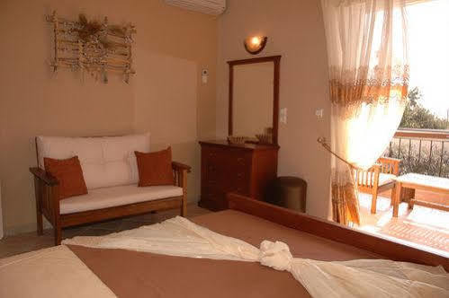 Applause Apartment