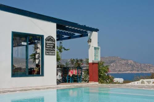 Nina Aparthotel 3*