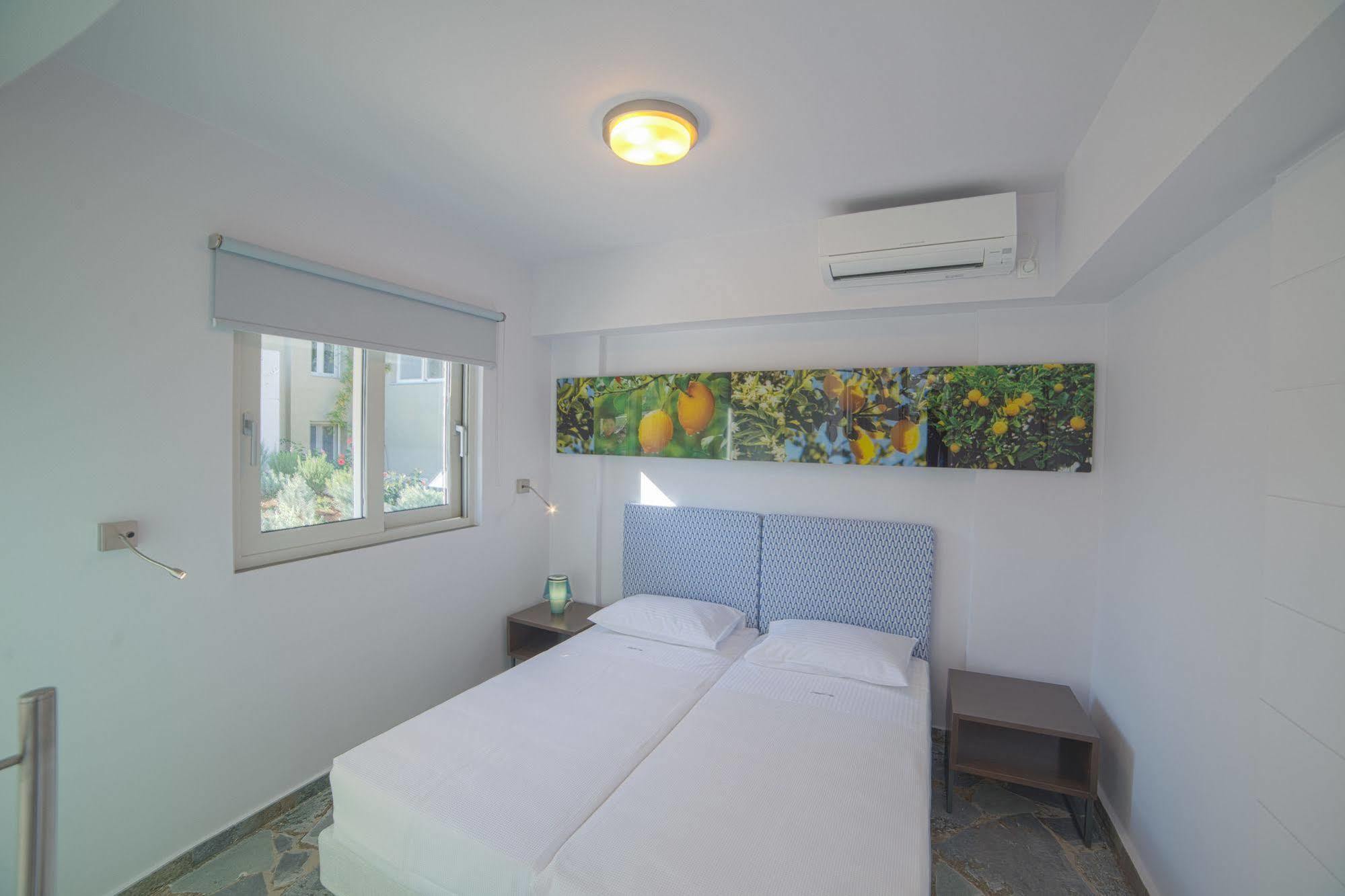 Lavender Cove Aparthotel