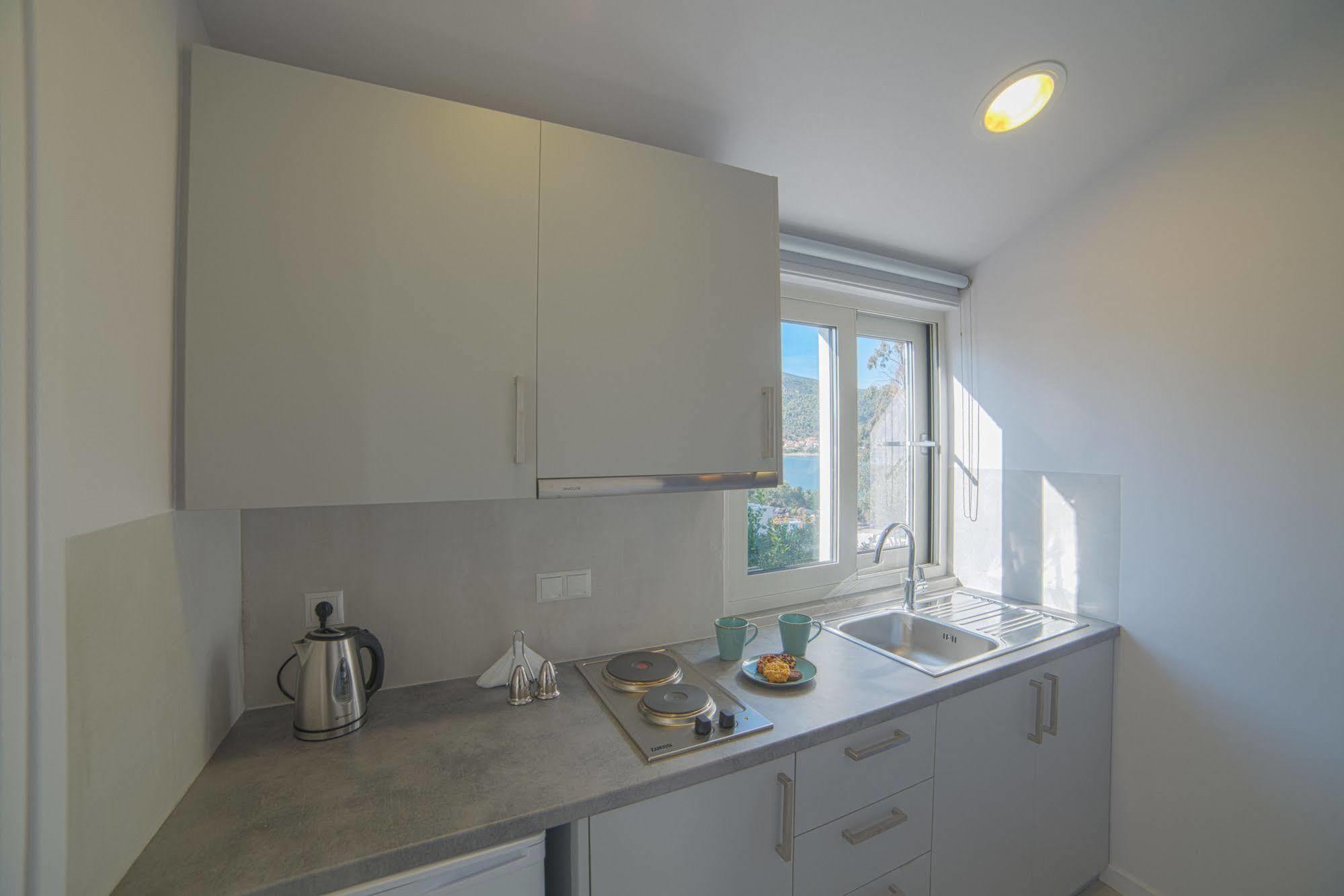 Lavender Cove 3*