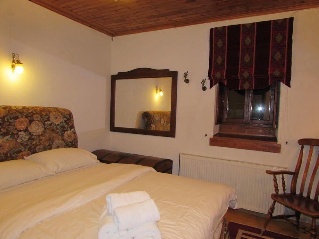 Traditional Karaouli Guest house Papigko