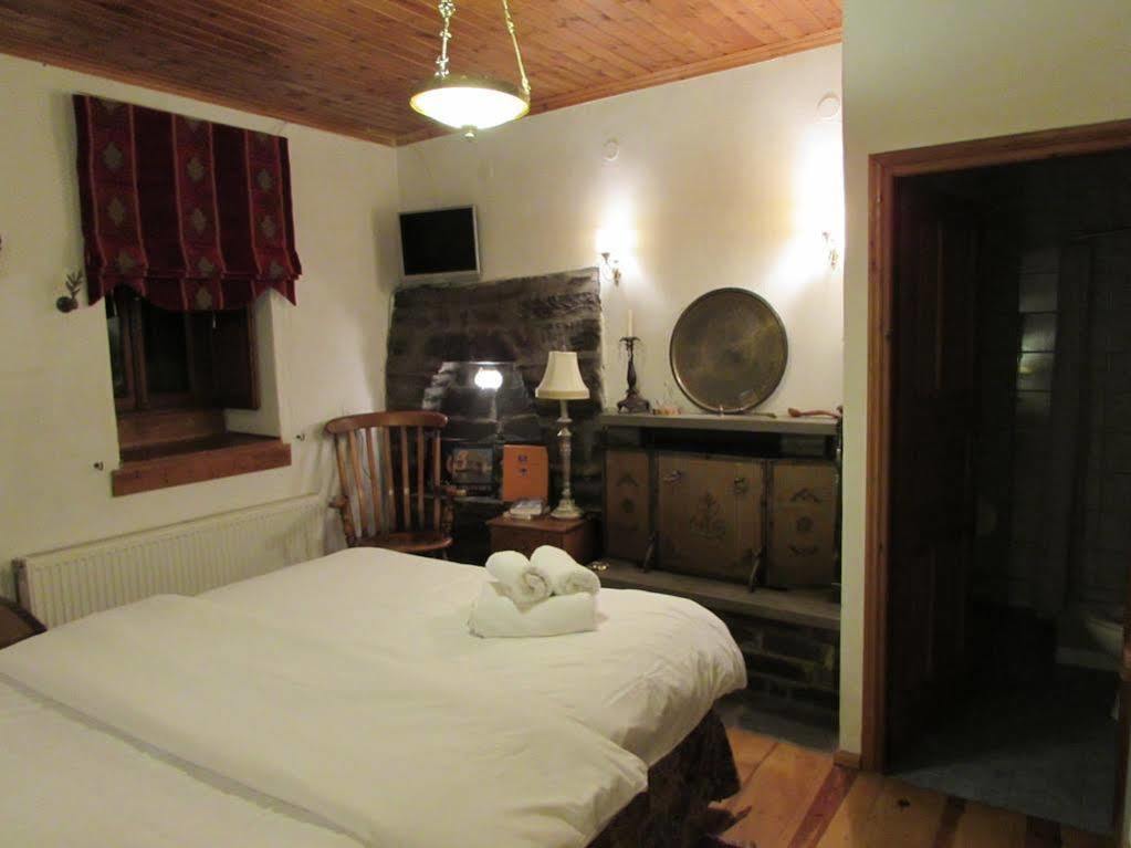 Traditional Karaouli Guest house Papigko