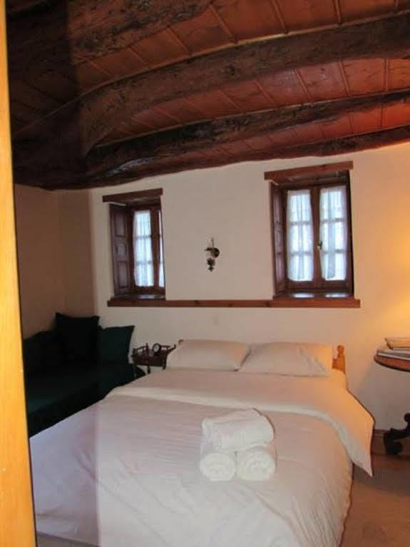 Traditional Karaouli Guest house *