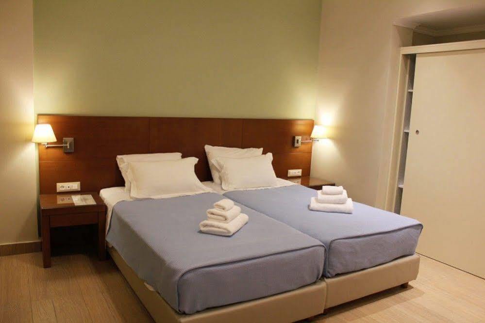 Niriides Luxury Villas 3*