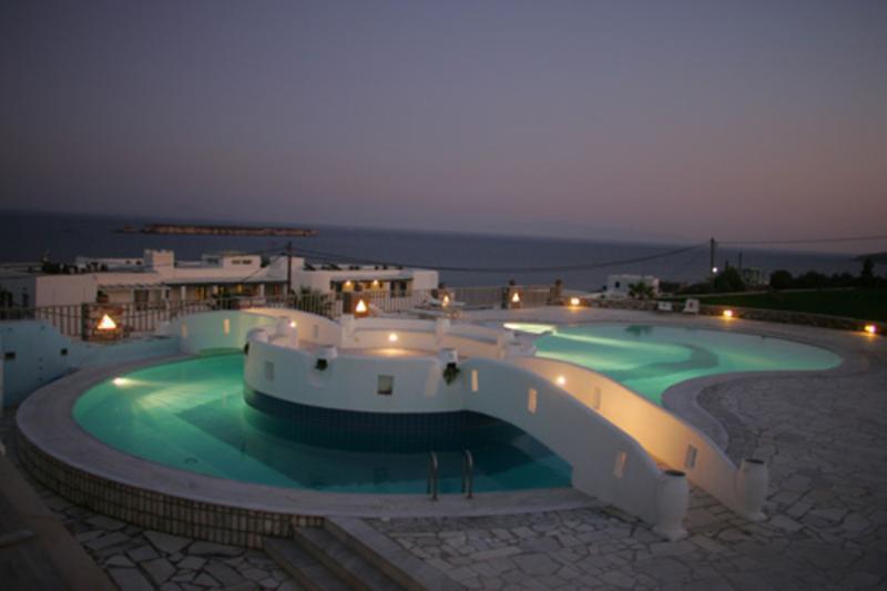 Captains Rock Chrisi Akti (Paros)