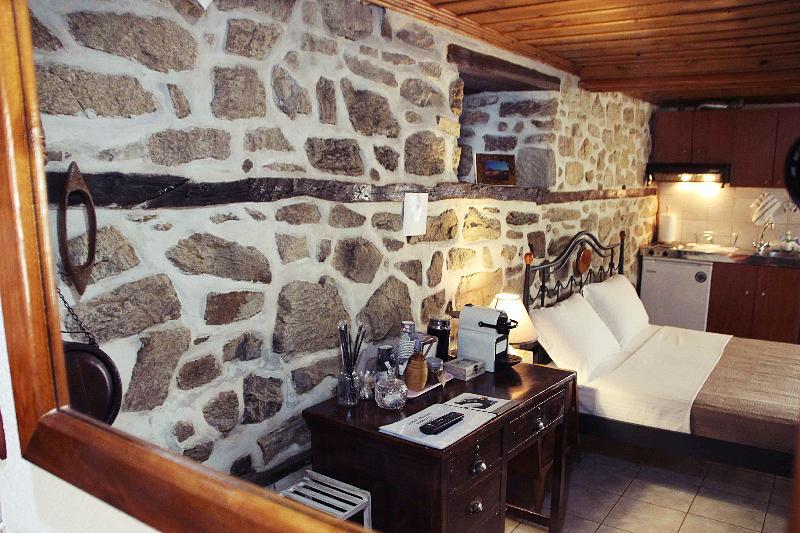 Aristotelis Traditional Hotel Arnaia