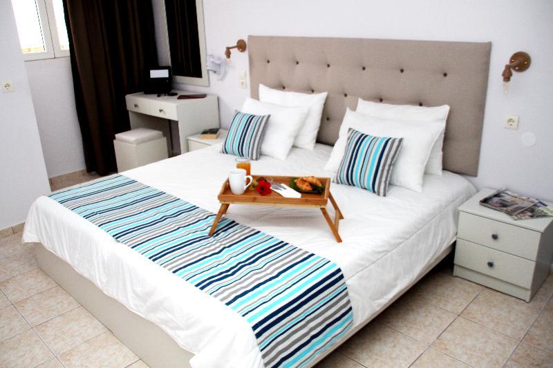 Elychryson Aparthotel