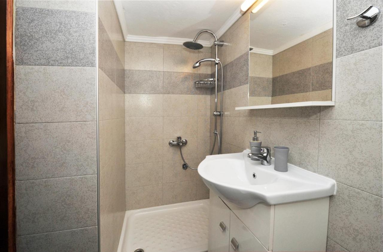 Apartment Themis 40 Steps From Paralia Dionysiou