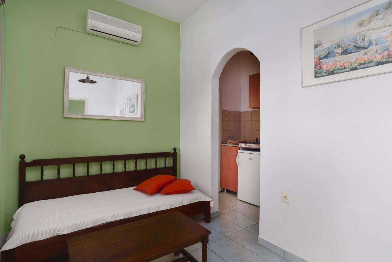 Aphrodite White Studios Apartment Lindos (Rhodes)