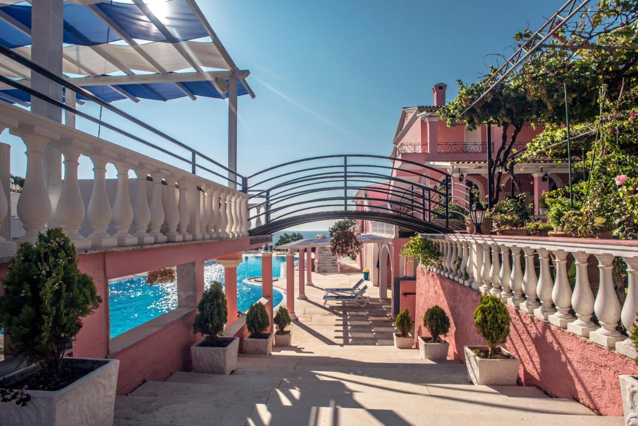 Hotel Elena