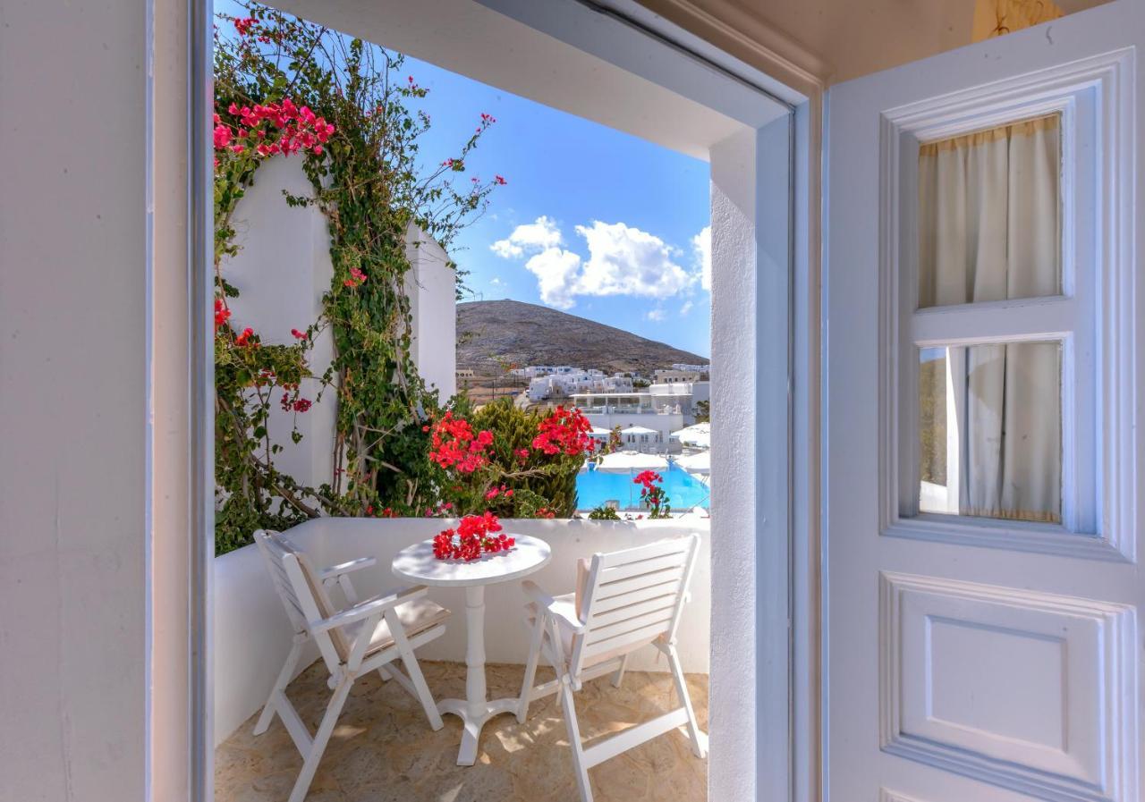 Hotel Chora & 4*
