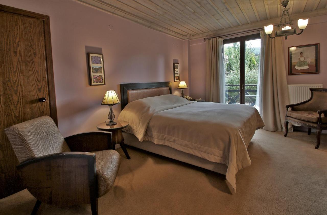 Boutique Skamnos Arachova