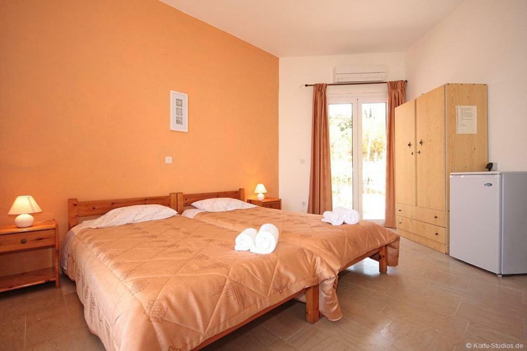 The 3 Brothers Guest house Afionas
