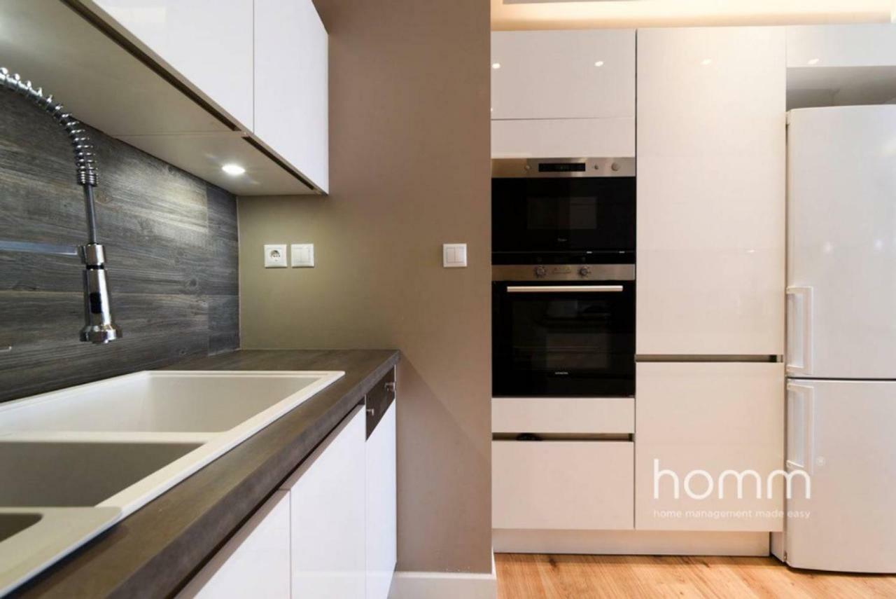 142m² Bright With Marina View Apartment *