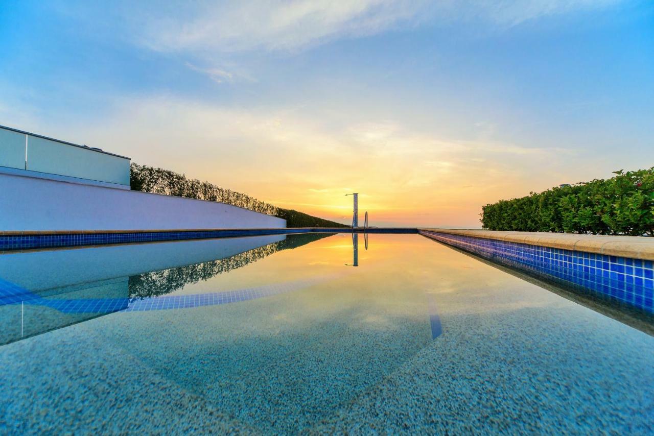 Villa Villas *